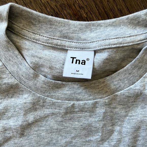 TNA cropped long sleeve - Picture 2 of 2